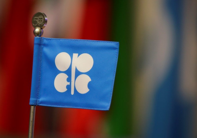 Oil prices rise as markets look to OPEC+ cuts; Caution persists By Investing.com