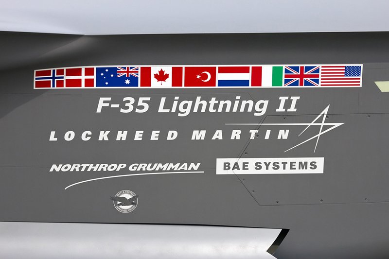 Lockheed Martin shares edge up amid broader market gains By Investing.com