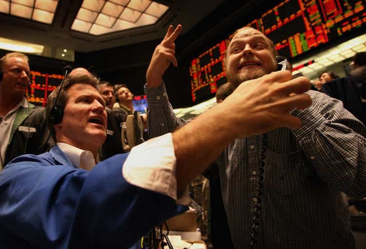 Nasdaq futures trail S&P, Dow on tech earnings; refunding eyed ahead of Fed (SPX)