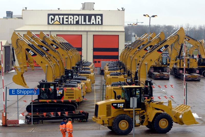 Caterpillar reports strong Q4, plans to boost investments By Investing.com