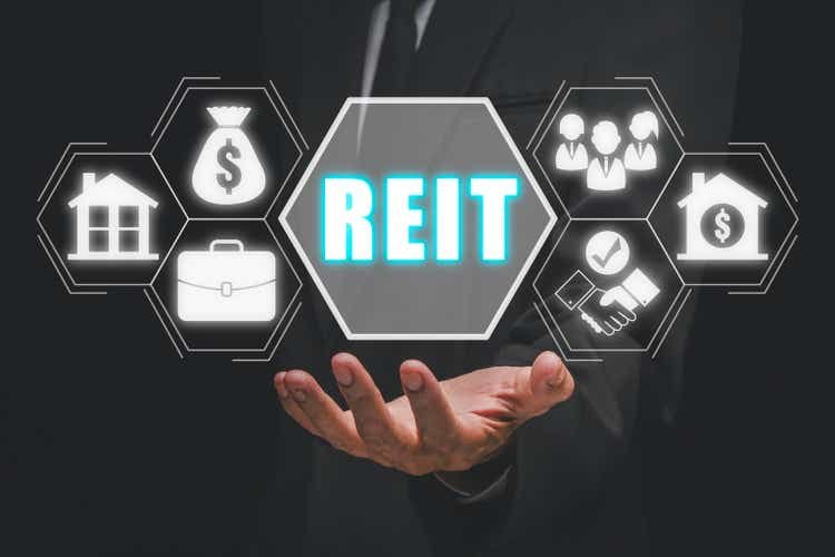 REITs see 3rd straight week of decline amid downturn at broader real estate sector