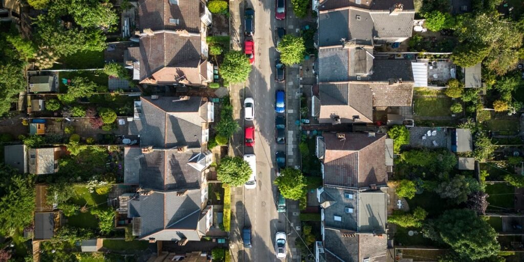 91% of the US Housing Market Is Still Overvalued, Fitch Ratings Says