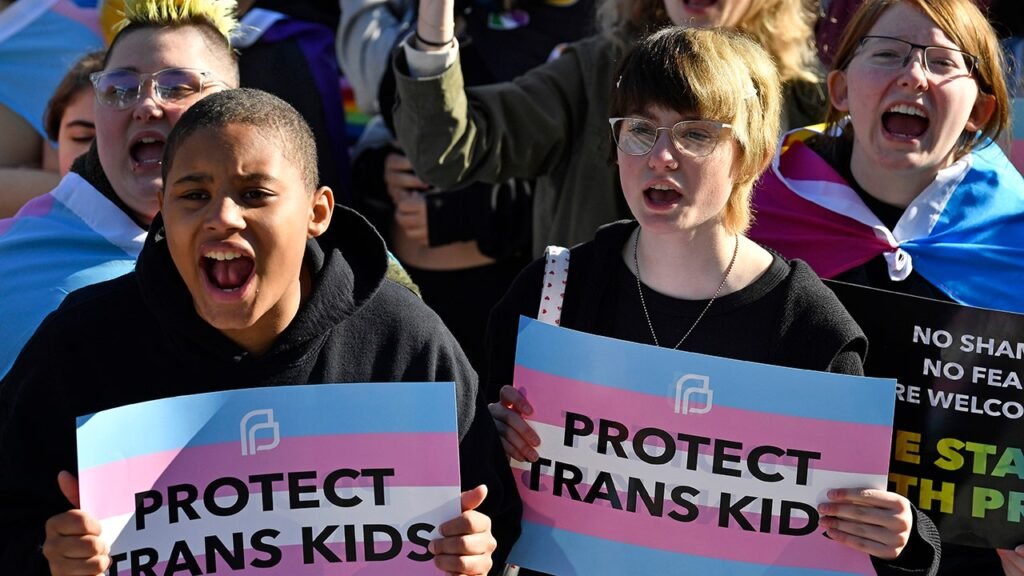 Missouri bill would require educators to register as sex offenders if they encourage transgender students
