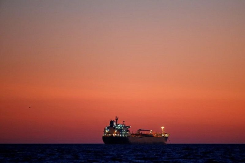 Oil rises slightly ahead of demand estimates By Reuters