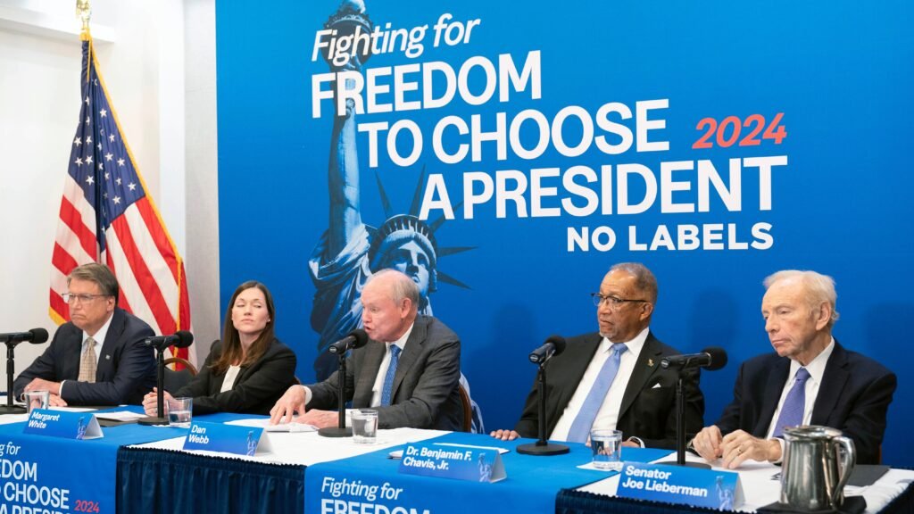 Centrist group No Labels expected to move forward with launching bipartisan presidential ticket
