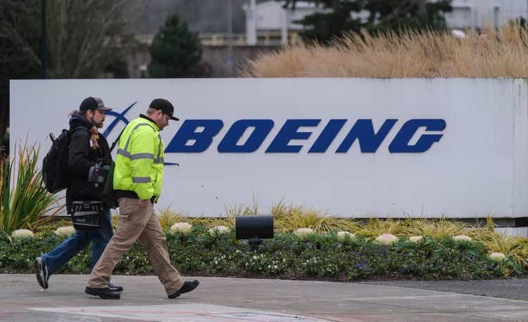 Boeing union wants board seat to ‘save company from itself’ – report