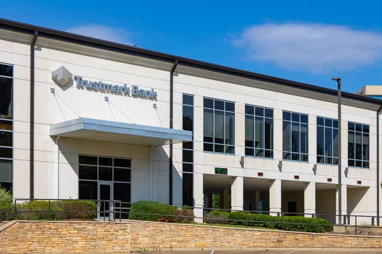 Trustmark seeks buyer for insurance broking business – report (NASDAQ:TRMK)