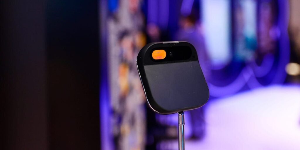 Humane’s AI Pin Shows Life After Smartphones Remains a Distant Fantasy