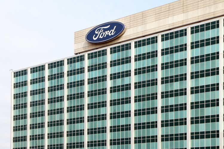 Eyes on General Motors after Ford downshifts EV plans