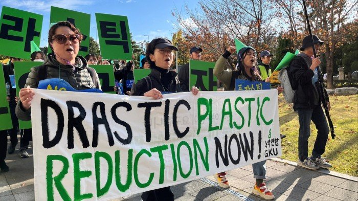 Trump’s return jeopardises global fight against plastic pollution