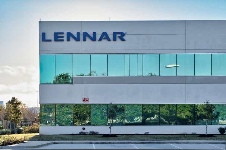 Lennar to acquire Arkansas-based Rausch Coleman Homes (NYSE:LEN)