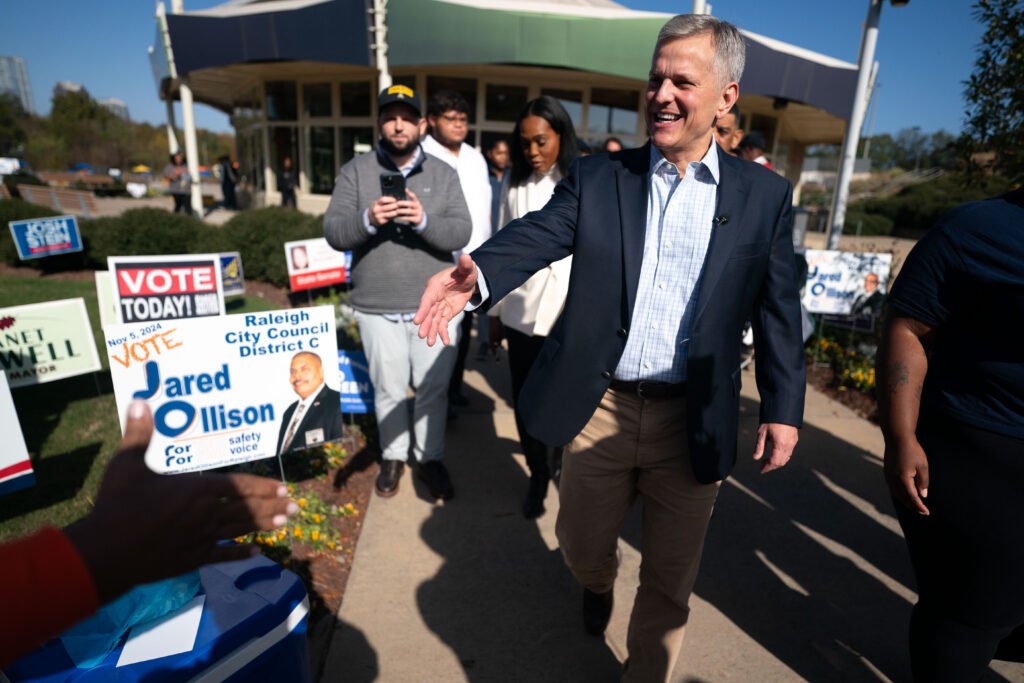Republicans maintain their grip on state capitals
