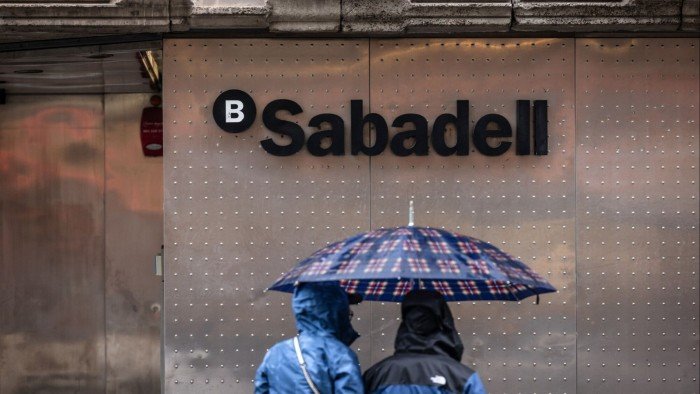 Private equity group Cerberus ordered to pay Sabadell €400mn