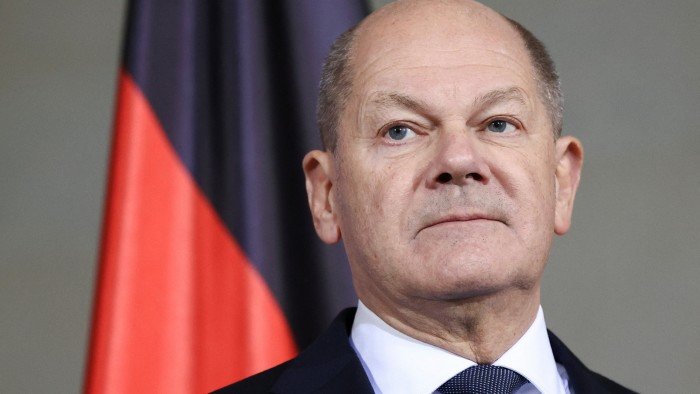 Scholz hopes to lose confidence vote while Putin spins in annual phone-in