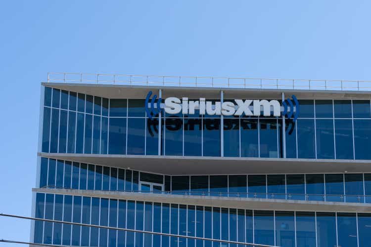 Sirius XM stock falls as 2025 revenue outlook falls short of expectations