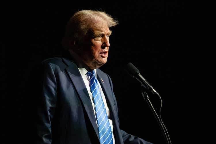 Trump says U.S. should not get involved in conflict in Syria