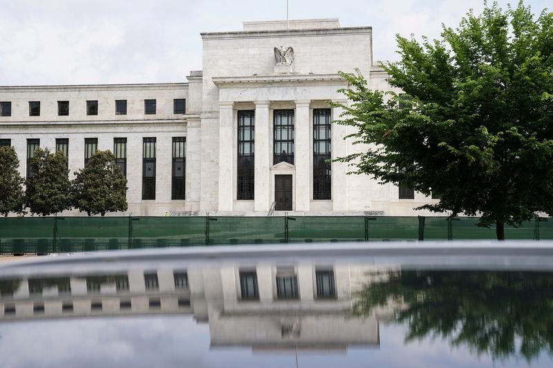 Would a December Fed rate cut be a mistake? Macquarie weighs in By Investing.com