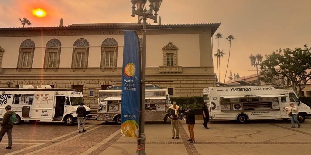 Los Angeles Restaurants Are Giving Out Free Meals Amid Wildfires