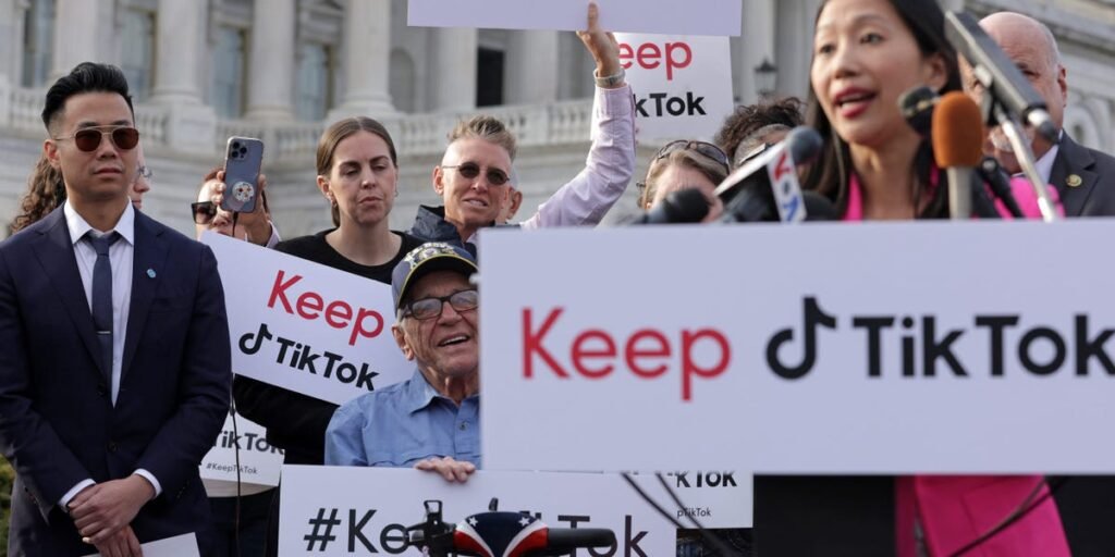 TikTok Alternatives You Could Use to Replace the App If It’s Banned
