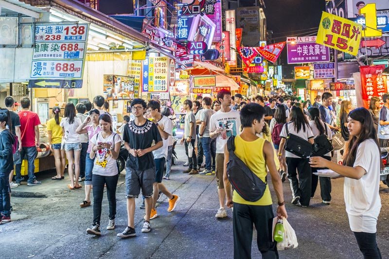 UBS sees growth moderation in Asia Pacific amid US tariff risks, dollar strength By Investing.com