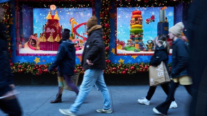US consumers ‘resilient and strong’ in face of high prices and interest rates