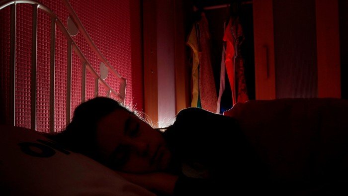 Surge in young people admitted to hospital in England over mental health