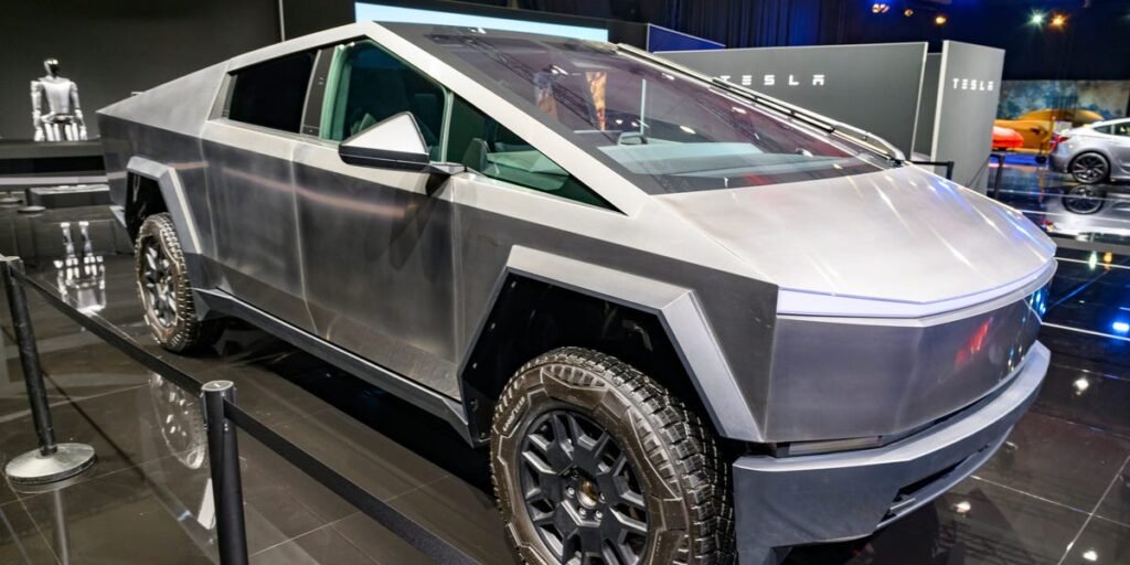 State Department Looking to Buy $400 Million Worth of Armored Teslas