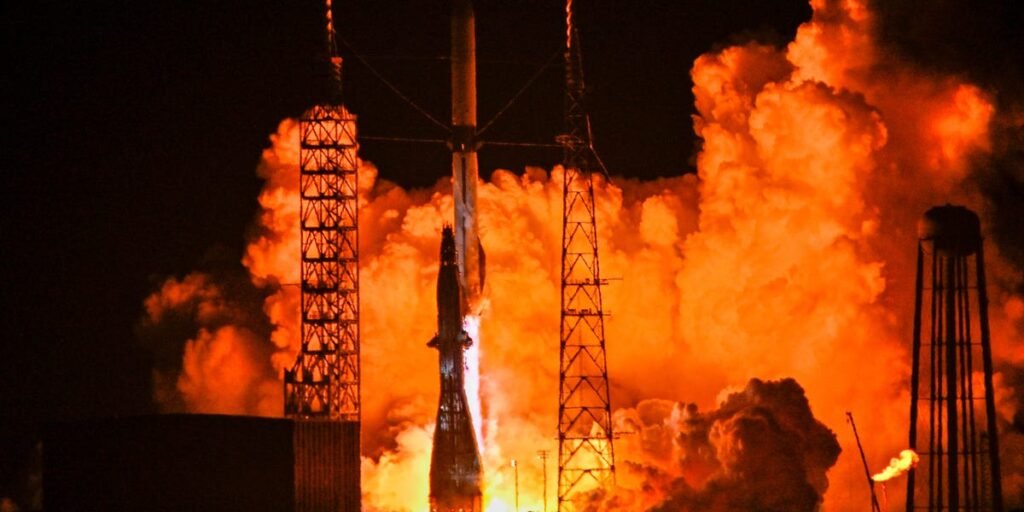 Memo: Blue Origin Trims Middle Managers in Layoffs