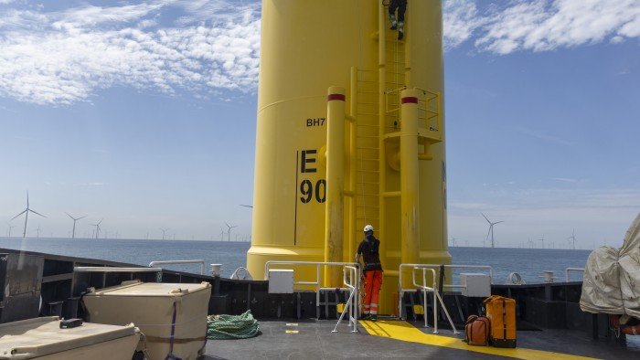World’s biggest offshore wind developer Ørsted slashes investment by 25%