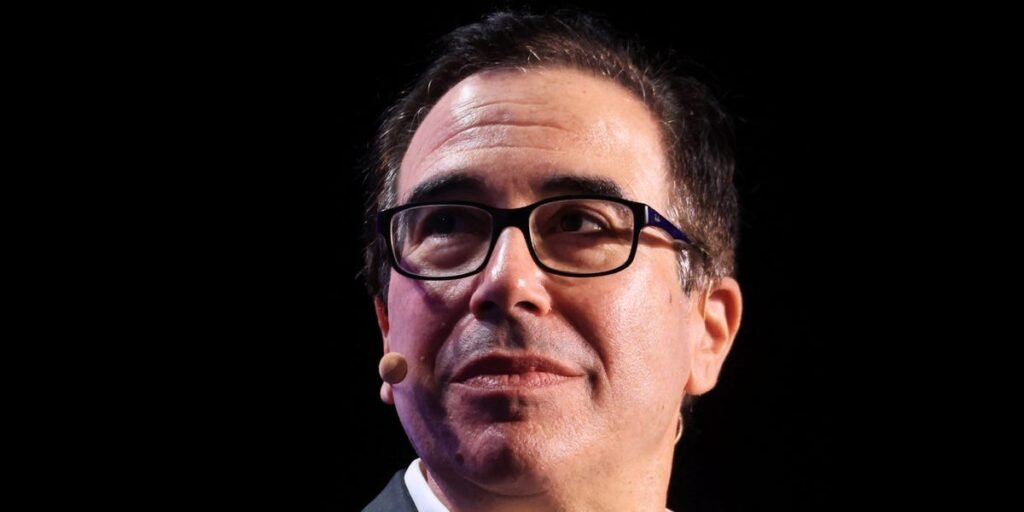 Mnuchin Doesn’t Think There Will Be a Recession Amid Market Volatility