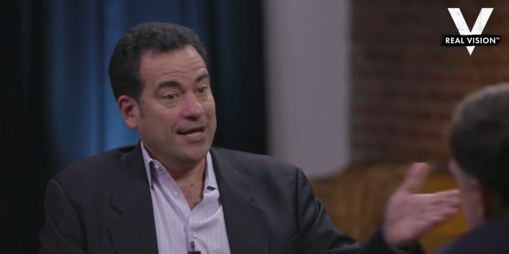 Investor Who Predicted the 2008 Crash Warns of Risks From Federal Cuts