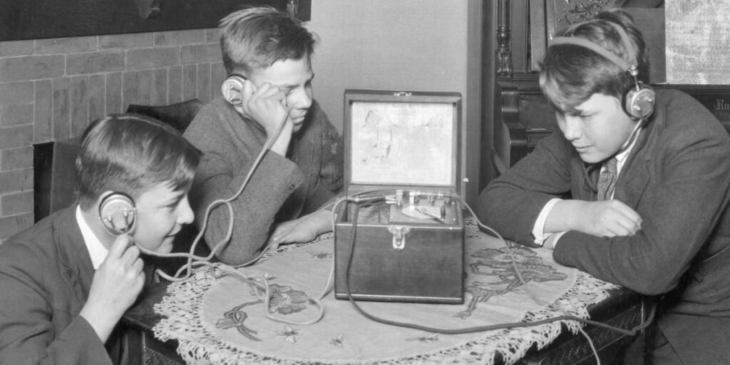 Vintage Photos Show How Different Life Looked 100 Years Ago