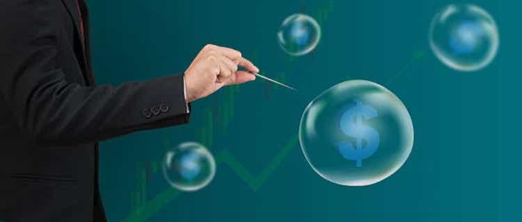 AI boom echoes dot-com bubble, but with key differences: Bloomberg