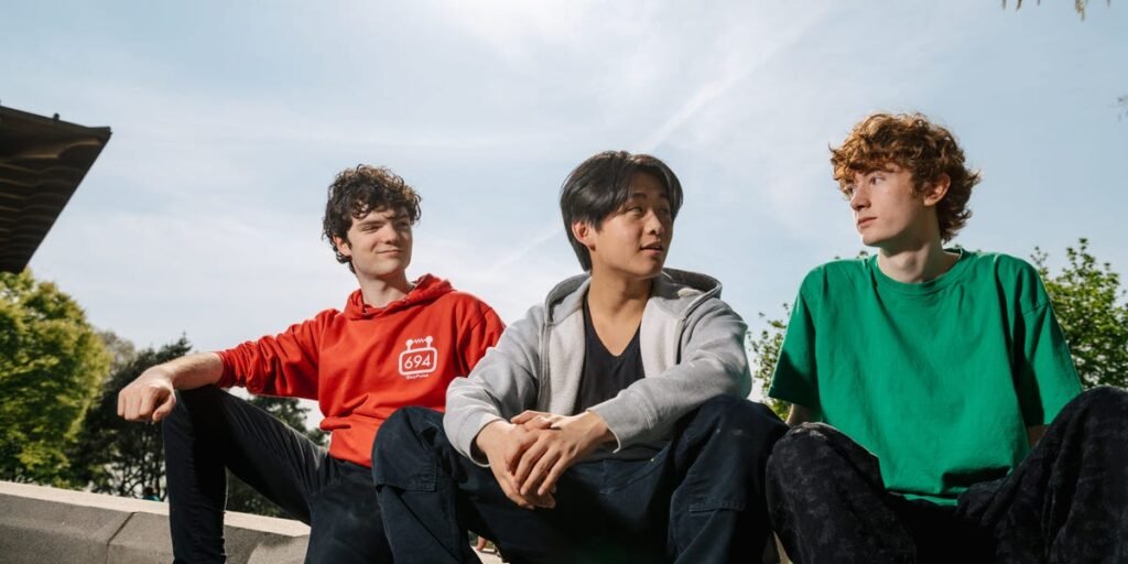 Teens Invent Packaging to Replace Plastic, to Pitch to Amazon, FedEx