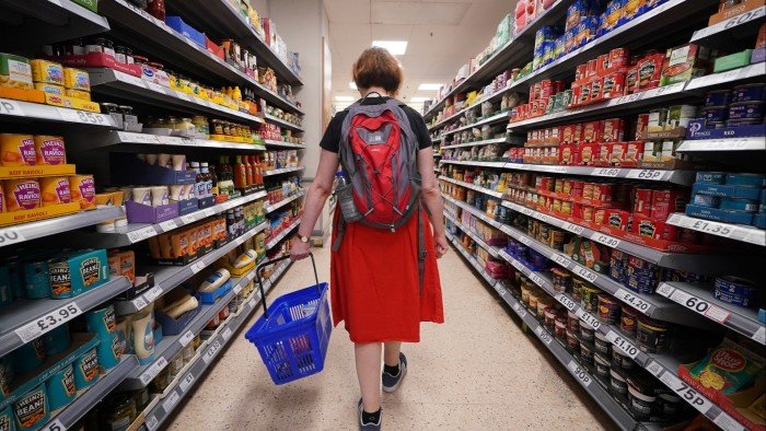 Tesco warns of dip in profit as price competition heats up