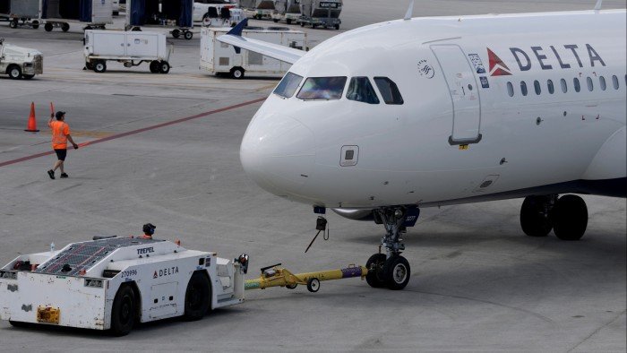 Airline stocks get a nasty dose of wind shear