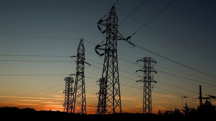 Late tweaks to Trump tax bill create green power winners and losers