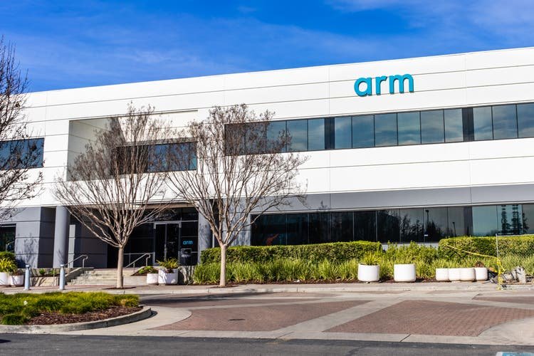Arm sees 14-fold growth in data center customers since 2021