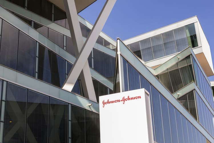 J&J rallies big pharma after Q2 beat (update) (JNJ:NYSE)