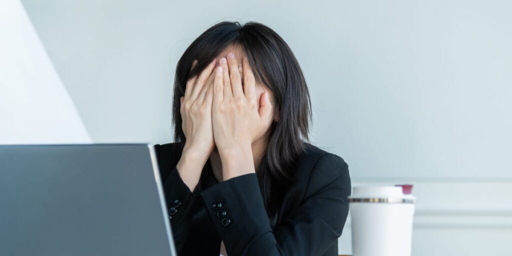 Warning Signs of ‘Quiet Cracking’ at Work