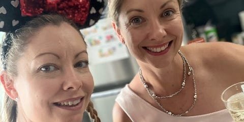 I’m an Identical Twin — Here’s What People Always Get Wrong About Us