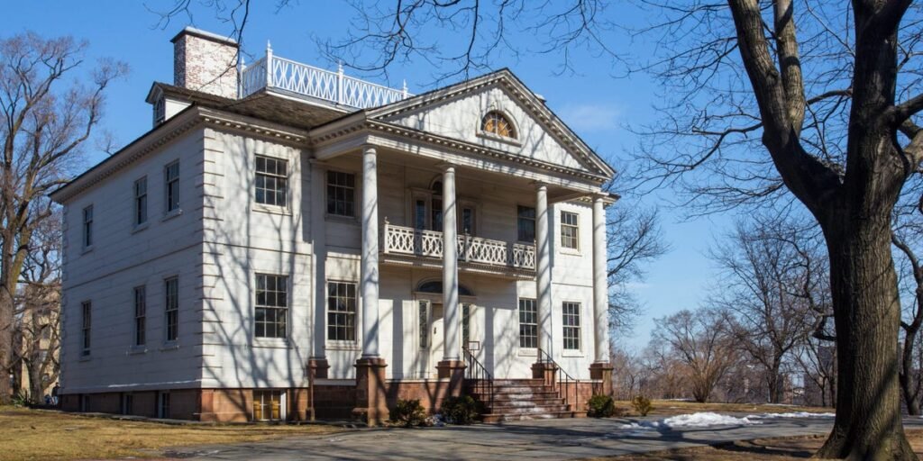 I Visited a ‘Haunted’ 18th-Century Mansion in NYC: Photos, Review