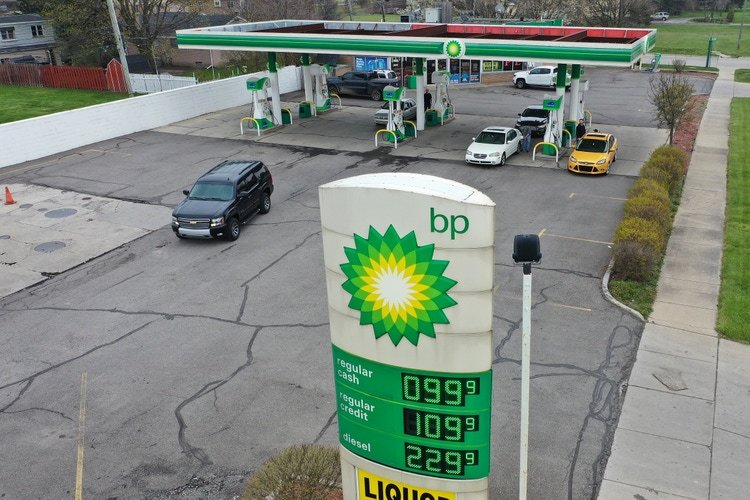 BP says fire extinguished at Midwest’s largest refinery (BP:NYSE)