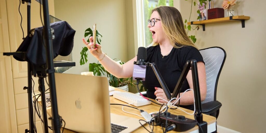 A Day in the Life of Her First $100K CEO Tori Dunlap