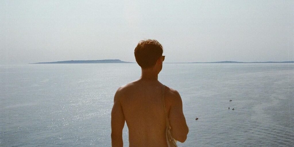 A 31-Year-Old Burned Body Fat With More Carbs, Full-Body Workouts