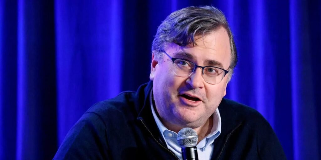 Reid Hoffman Describes Visit to Epstein’s Island
