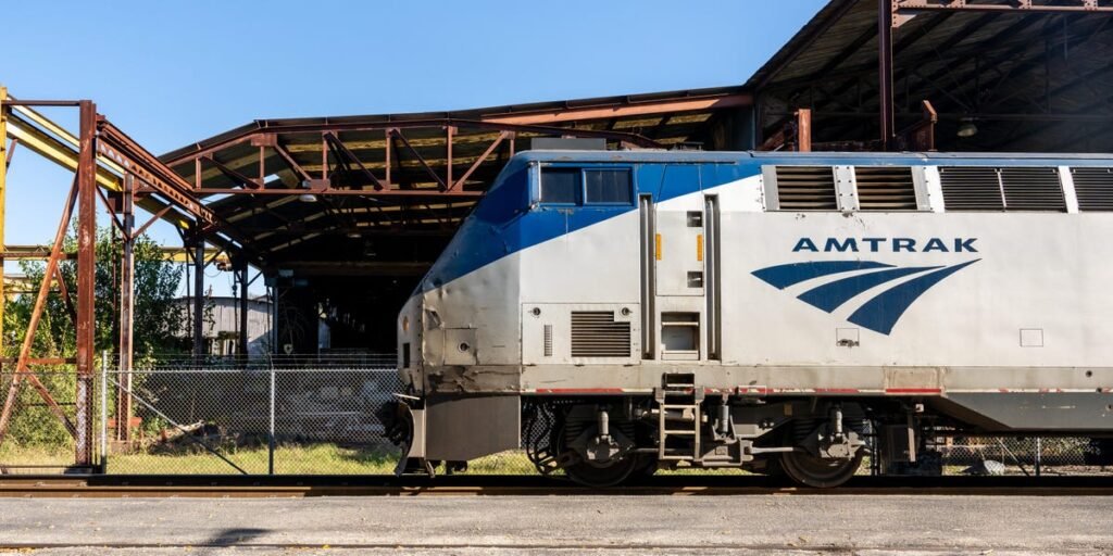 Amtrak Workers Get $900 Holiday Bonuses After Managers Give Theirs up