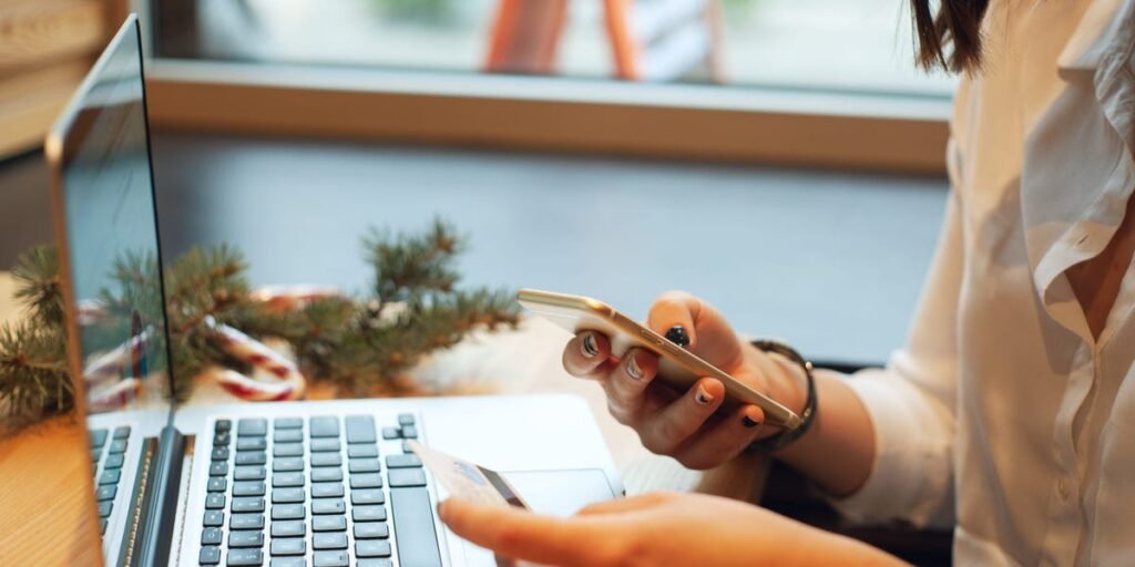 3 Tips for Helping Small Businesses Thrive This Holiday Season