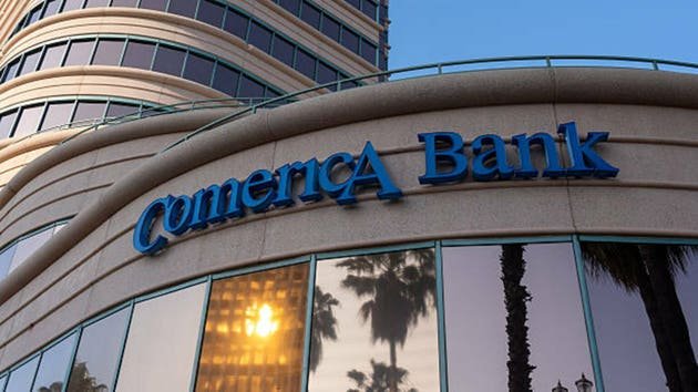 HoldCo Asset pushes Comerica holders to vote down Fifth Third deal