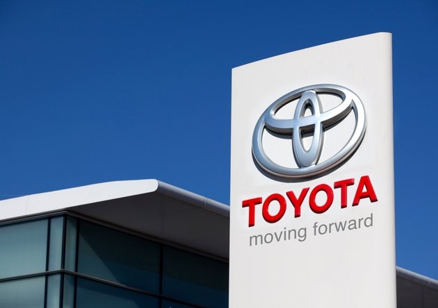 Toyota sales snap 11-month growth streak as China drag deepens in November (TM:NYSE)